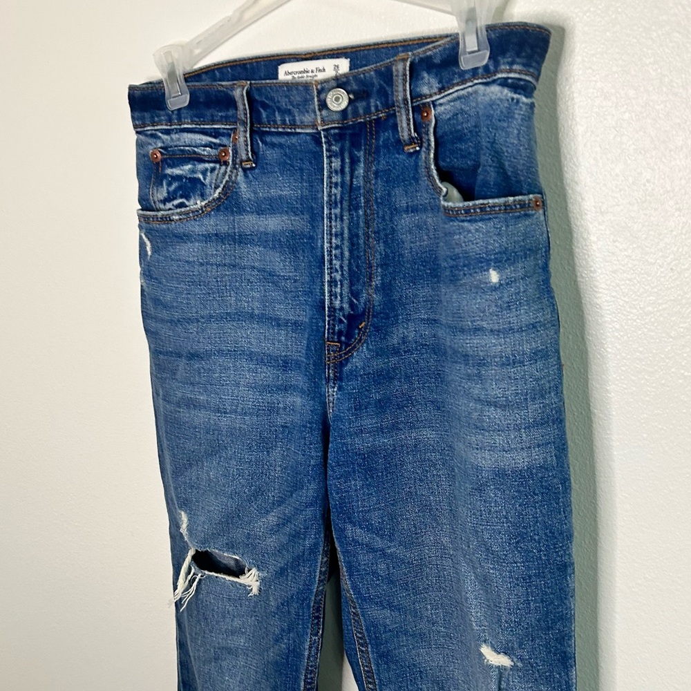 Abercrombie and Fitch Ultra High Rise ankle straight distressed jeans - Picture 2 of 5